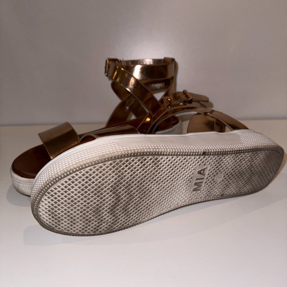 MIA Sandals - Picture 2 of 4
